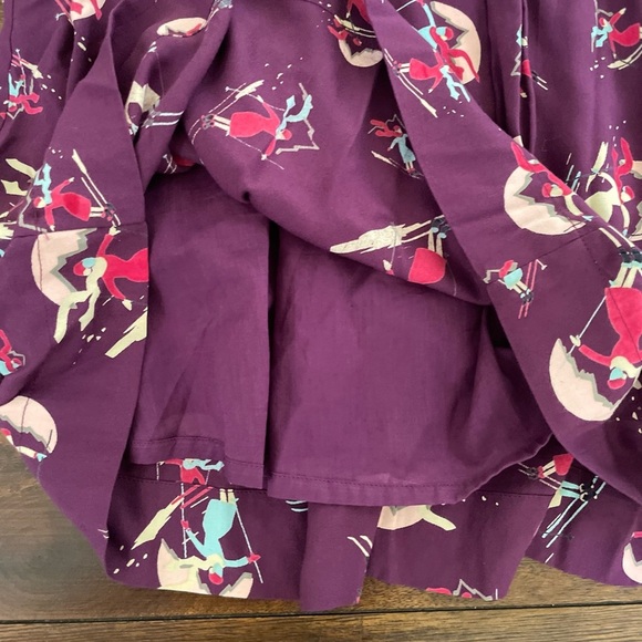 EmilyandFin Women’s Cap Sleeve Retro Dress Novelty Skier Plum Women Size M - Picture 7 of 9